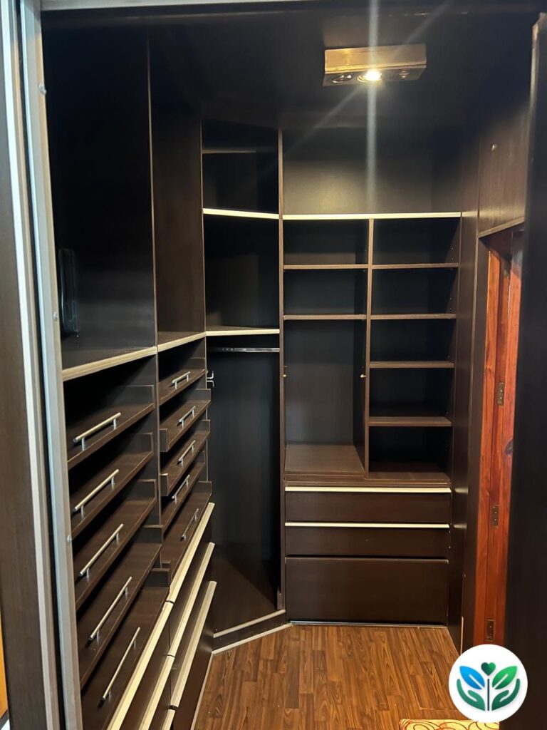 WhatsApp Image 2025-12-04 at 11.31.08